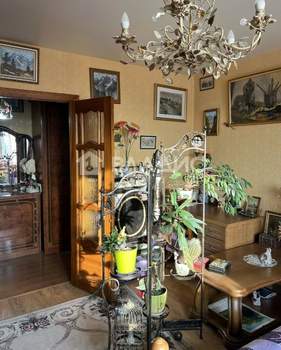2-к квартира, вторичка, 52м2, 8/14 этаж
