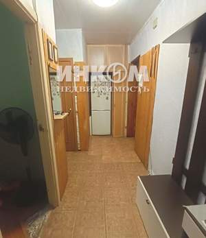 2-к квартира, вторичка, 42м2, 1/9 этаж
