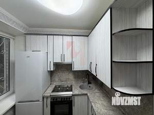 2-к квартира, вторичка, 42м2, 1/5 этаж