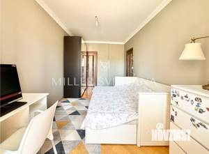 4-к квартира, вторичка, 147м2, 4/9 этаж