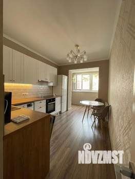 2-к квартира, вторичка, 60м2, 11/18 этаж