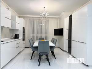 3-к квартира, вторичка, 120м2, 4/9 этаж