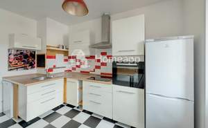 2-к квартира, вторичка, 63м2, 1/17 этаж
